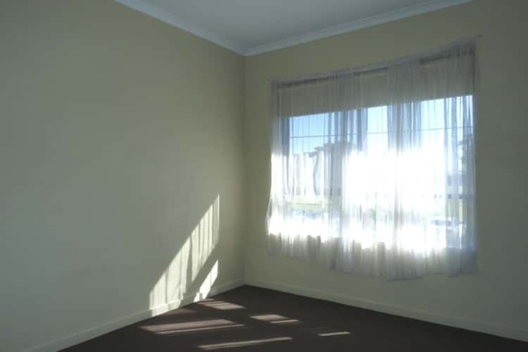 Fourth view of Homely apartment listing, 8/7 King Edward Avenue, Albion VIC 3020