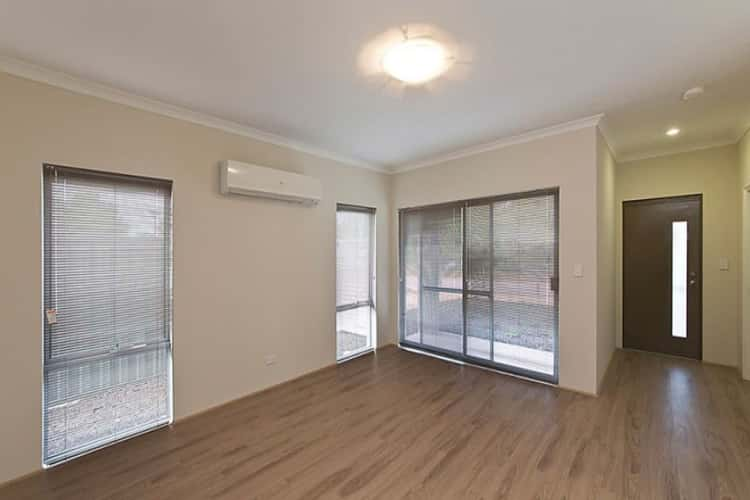 Fifth view of Homely house listing, 8 Cassowary Crescent, Coodanup WA 6210