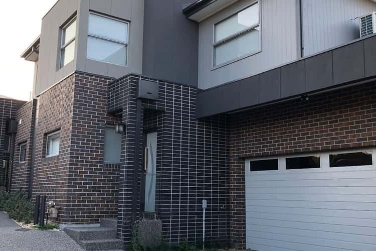 Main view of Homely townhouse listing, 2/13 Drina Street, Strathmore VIC 3041
