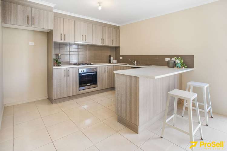 Sixth view of Homely unit listing, 1/15 Mathew Court, Drouin VIC 3818