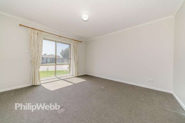 Second view of Homely house listing, 6 Michelle Court, Carrum Downs VIC 3201