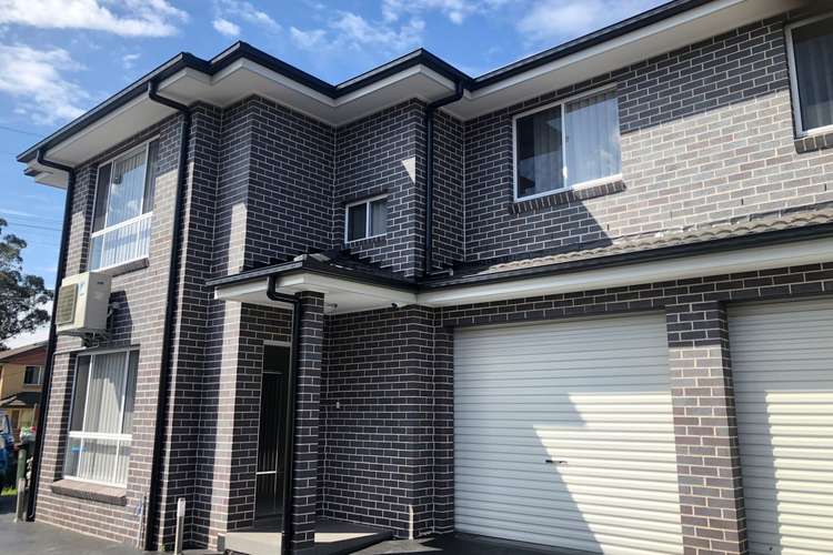 Main view of Homely townhouse listing, 2/99 Hamilton Road, Fairfield NSW 2165