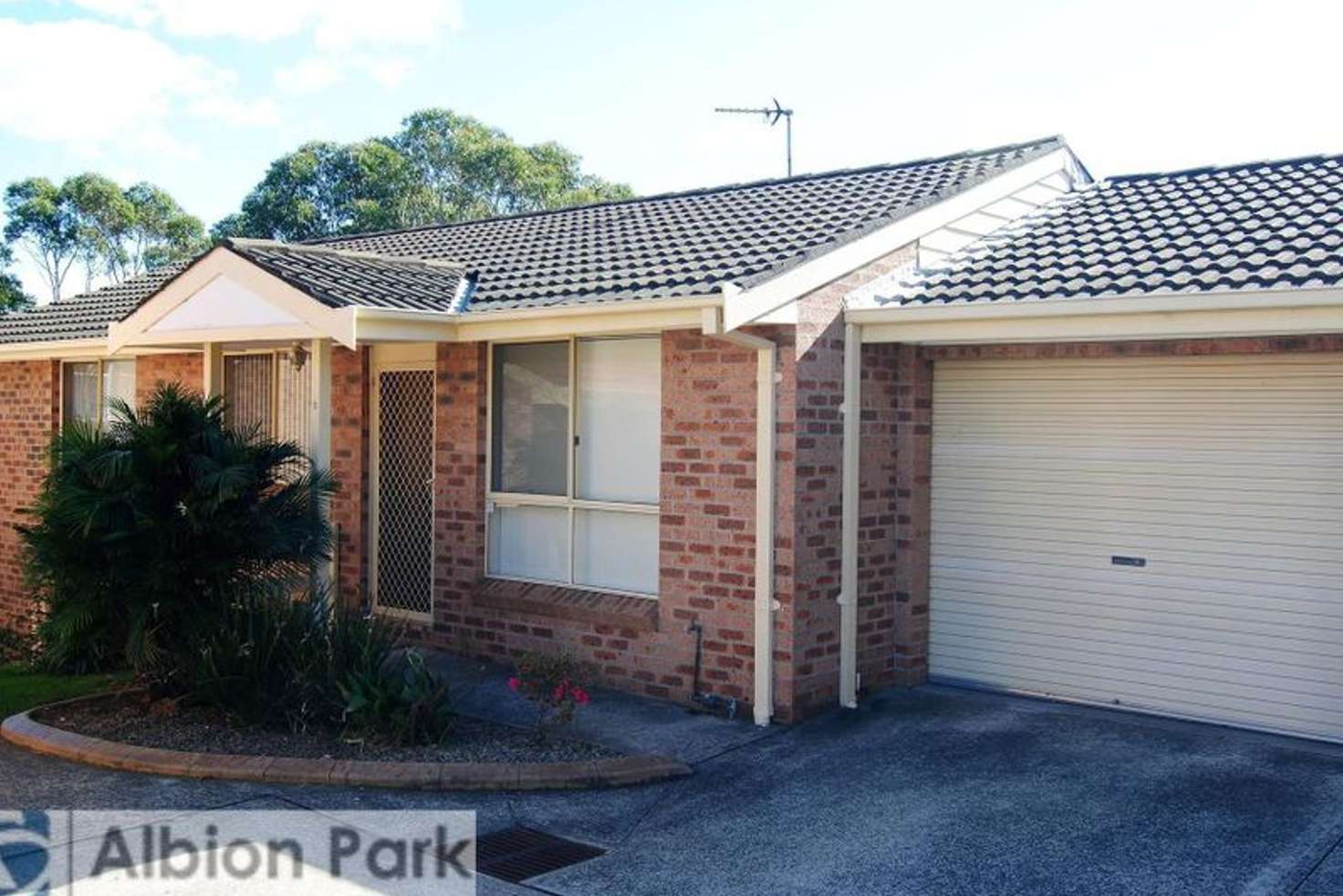 Main view of Homely unit listing, 2/5-11 Glider Avenue, Blackbutt NSW 2529