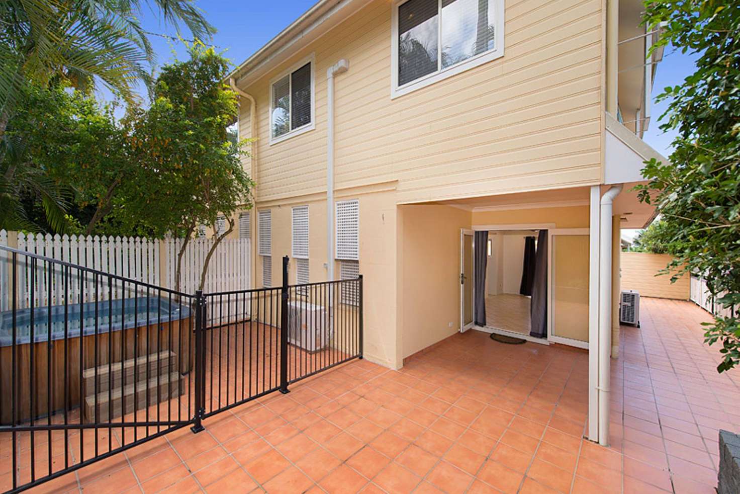 Main view of Homely townhouse listing, 4/24 Parry Street, Bulimba QLD 4171