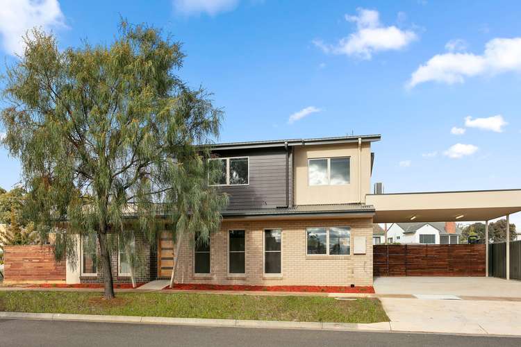 Main view of Homely townhouse listing, 4/22 Fox Street, East Bendigo VIC 3550