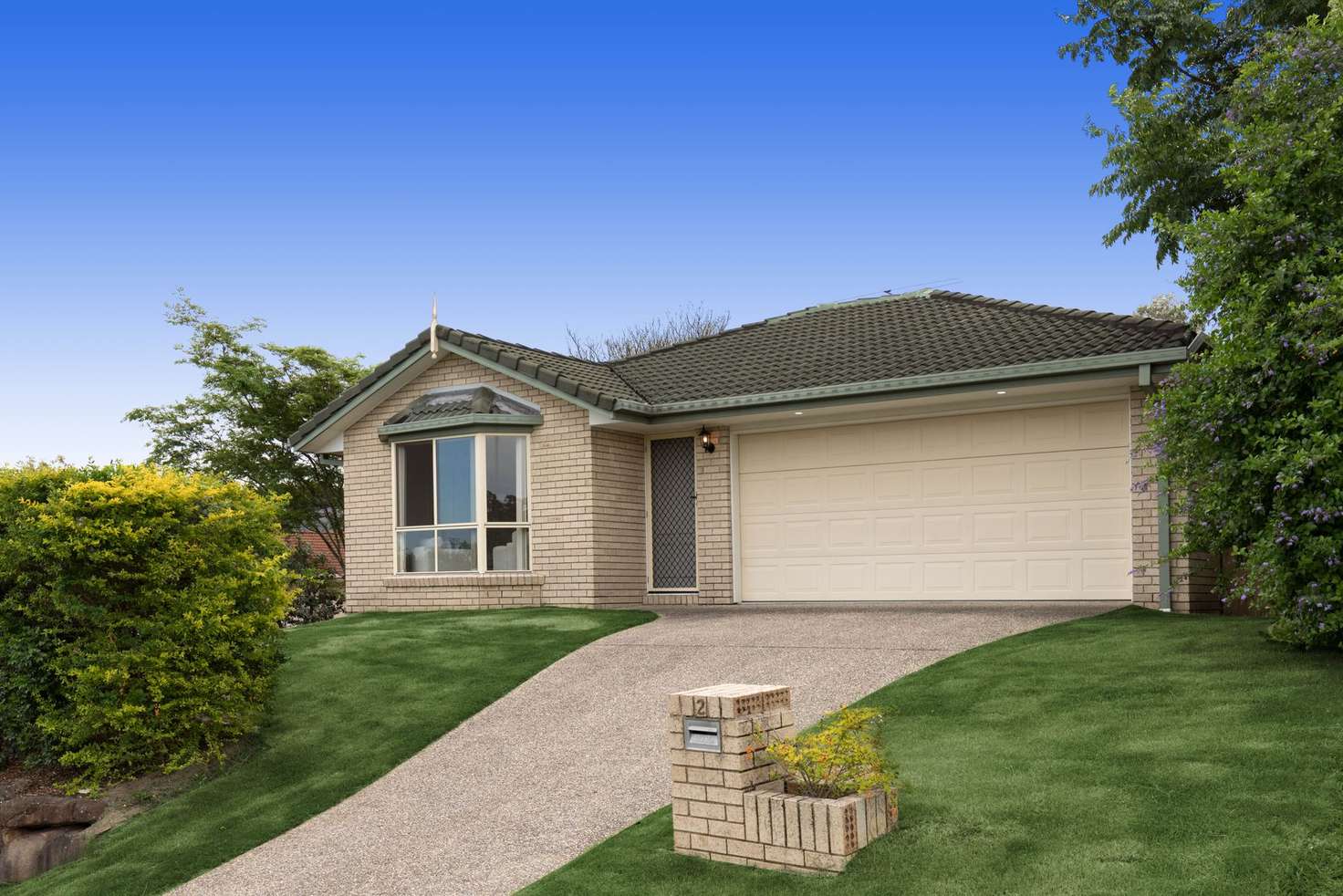 Main view of Homely house listing, 2 Chatfield Close, Oxley QLD 4075