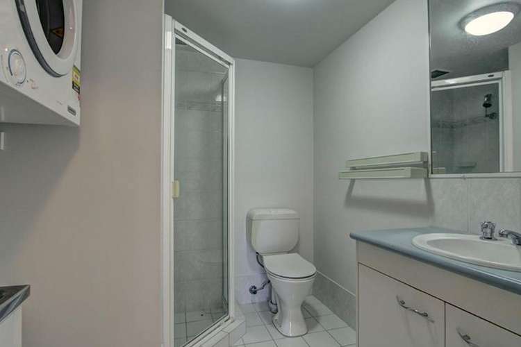 Sixth view of Homely apartment listing, 5/3 Barranbali Street, Chevron Island QLD 4217