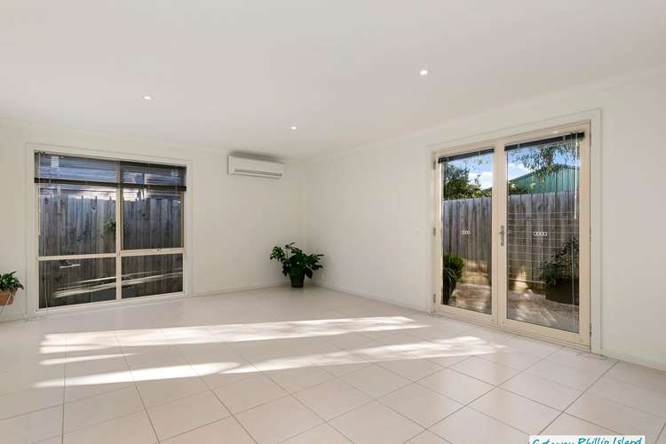 Fifth view of Homely unit listing, 4/34-36 Jenner Avenue, Cowes VIC 3922