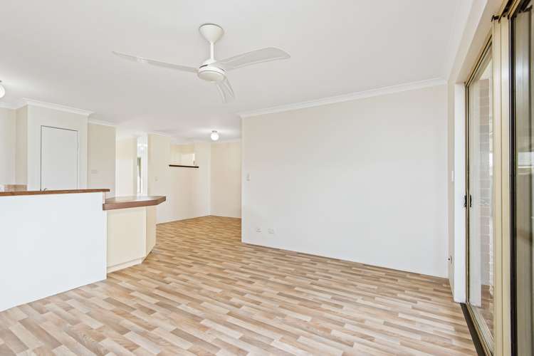 Fourth view of Homely house listing, 10 Brake Court, Banksia Grove WA 6031