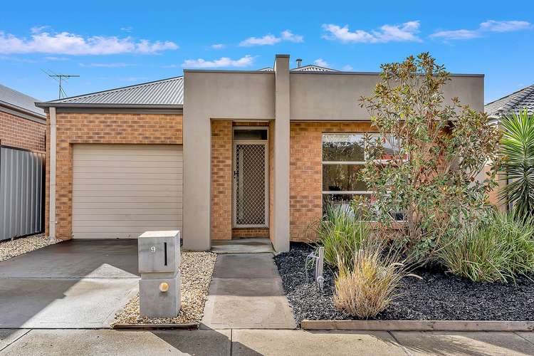 9 Hartow Street, Craigieburn VIC 3064