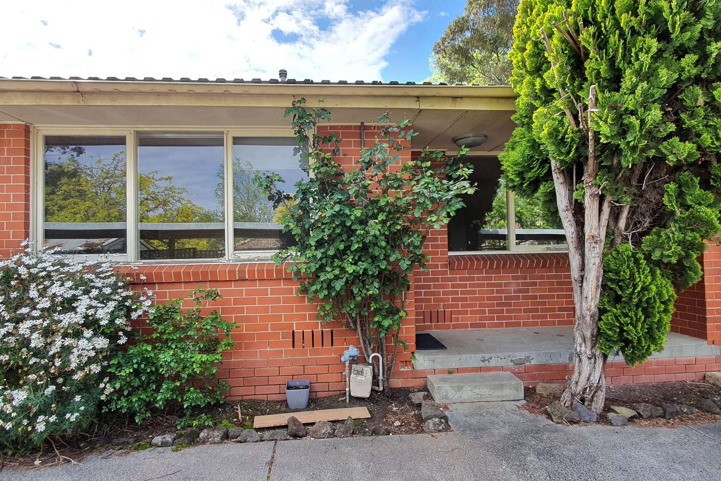 Main view of Homely unit listing, 2/1 Ware Crescent, Ringwood East VIC 3135