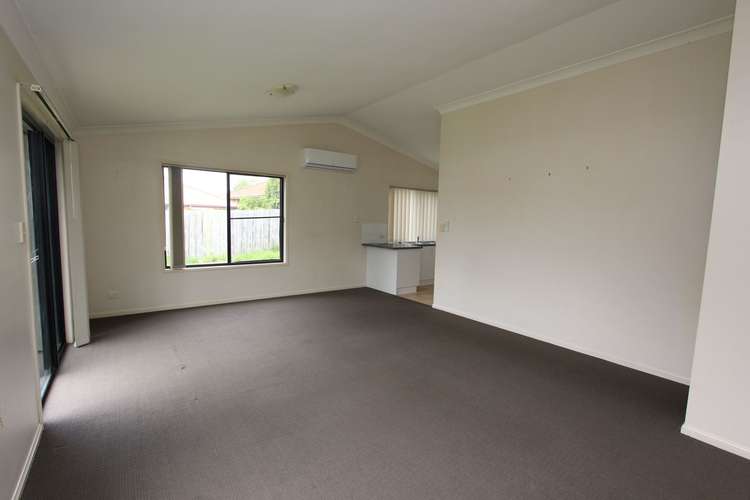 Second view of Homely house listing, 4 Green Place, Durack QLD 4077