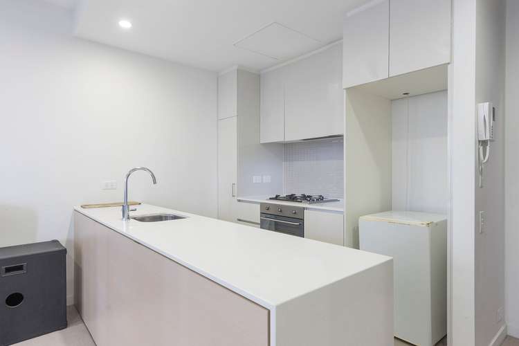 Fourth view of Homely apartment listing, 406/70 Queens Road, Melbourne VIC 3000