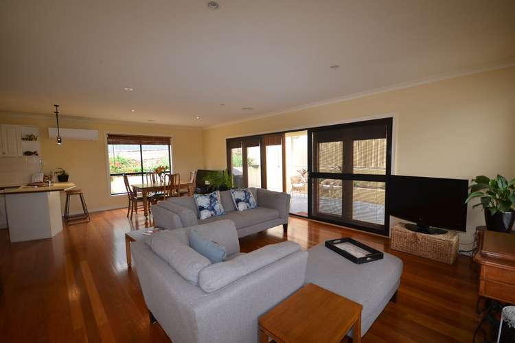 Third view of Homely house listing, 1/11 Hines Court, Kangaroo Flat VIC 3555
