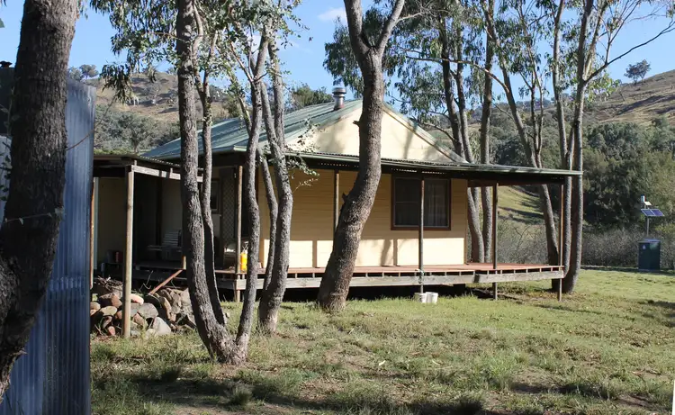 33 West Street, Tuena NSW 2583