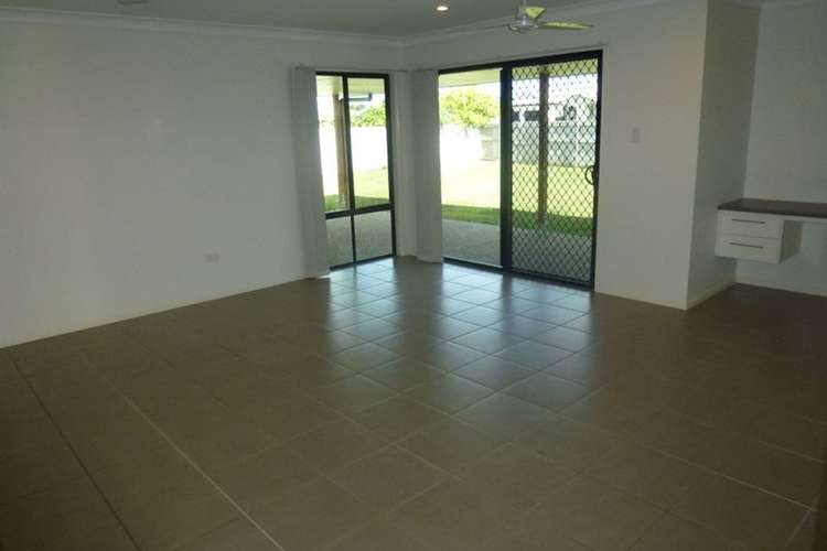 Fourth view of Homely house listing, 2 Franklin Court, Marian QLD 4753