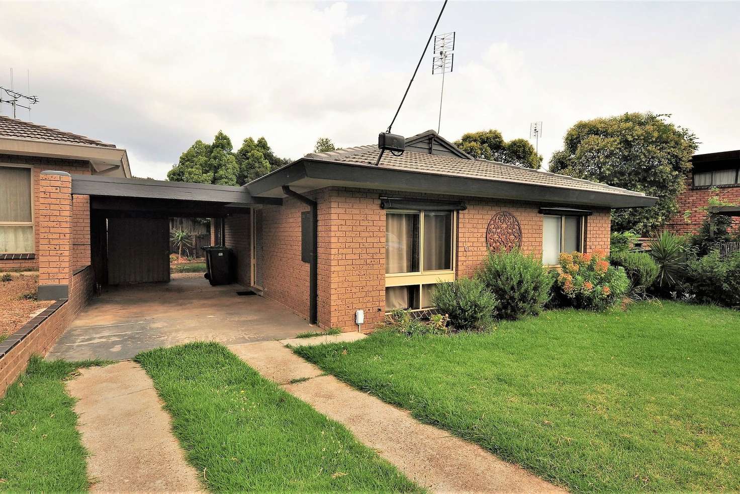 Main view of Homely house listing, 2/10 Willow Drive, Kennington VIC 3550