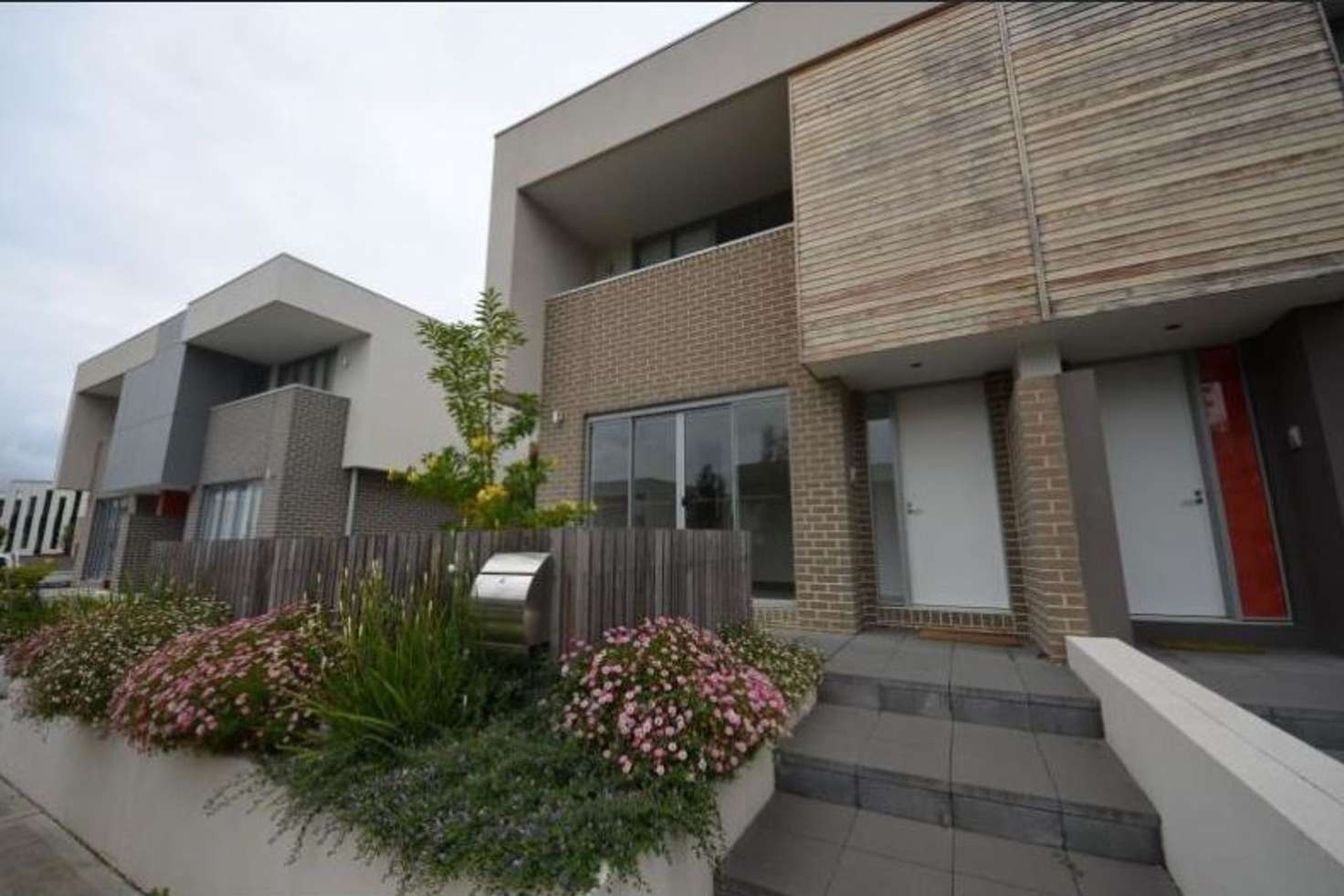 Main view of Homely townhouse listing, 8 Princeton Terrace, Bundoora VIC 3083