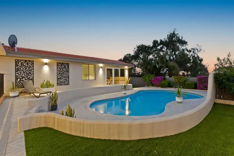 4 Greenhill Court, Kallaroo WA 6025