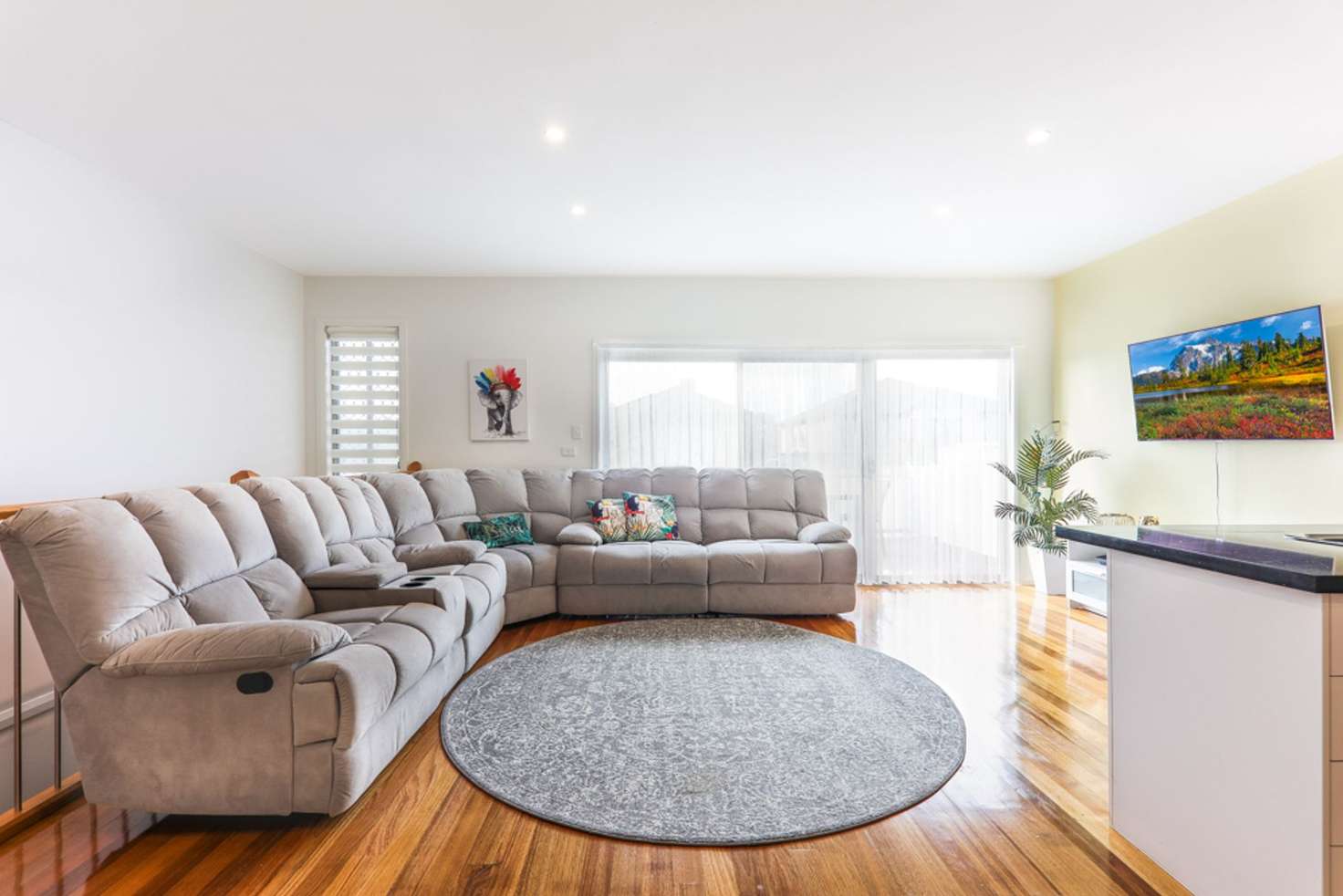Main view of Homely townhouse listing, 2/16 Clarendon Avenue, Craigieburn VIC 3064