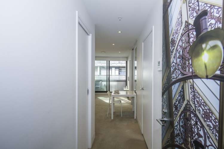 Third view of Homely apartment listing, 1005/263 Franklin Street, Melbourne VIC 3000