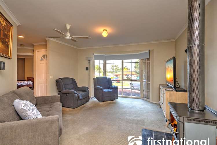 Fifth view of Homely house listing, 5 Leonie Court, Narre Warren VIC 3805