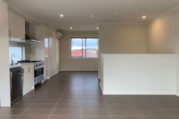 Fourth view of Homely townhouse listing, 2/118 George Street, St Albans VIC 3021