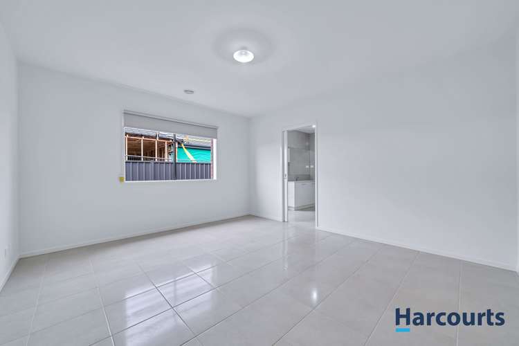 Fifth view of Homely house listing, 3 Carisbrook Place, Strathtulloh VIC 3338