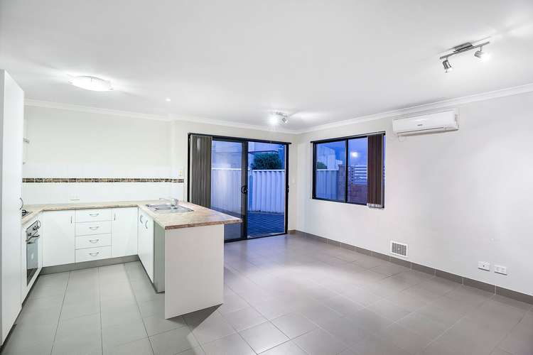 Fifth view of Homely villa listing, 8/52 Grey Street, Cannington WA 6107