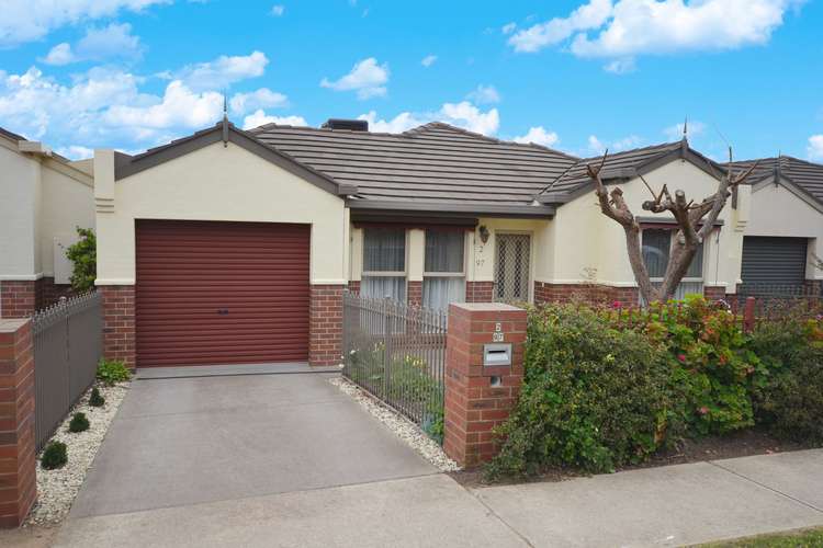 Main view of Homely house listing, 2/97 Lowndes Street, Kennington VIC 3550