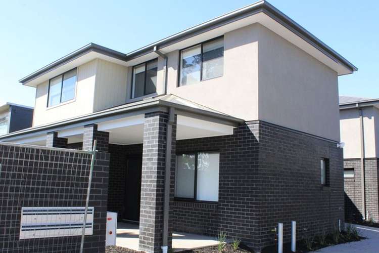 Main view of Homely townhouse listing, 2/635 Ballarat Road, Albion VIC 3020