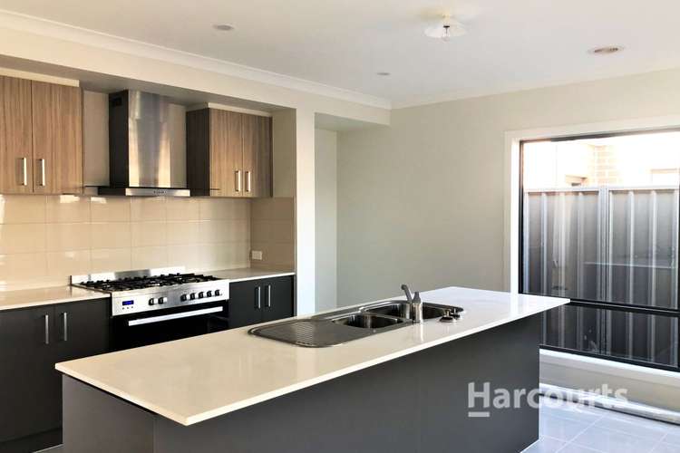 Fifth view of Homely house listing, 8 Letchworth Street, Strathtulloh VIC 3338