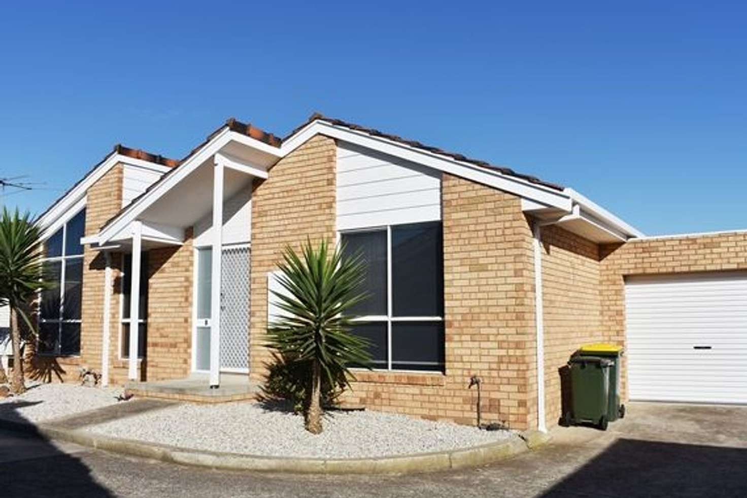 Main view of Homely unit listing, 1/23 James Street, St Albans VIC 3021