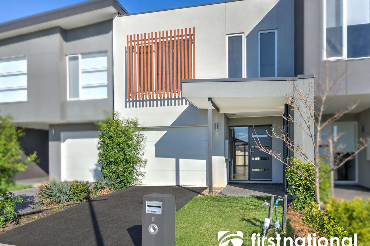 Main view of Homely townhouse listing, 6 Debra Avenue, Pakenham VIC 3810