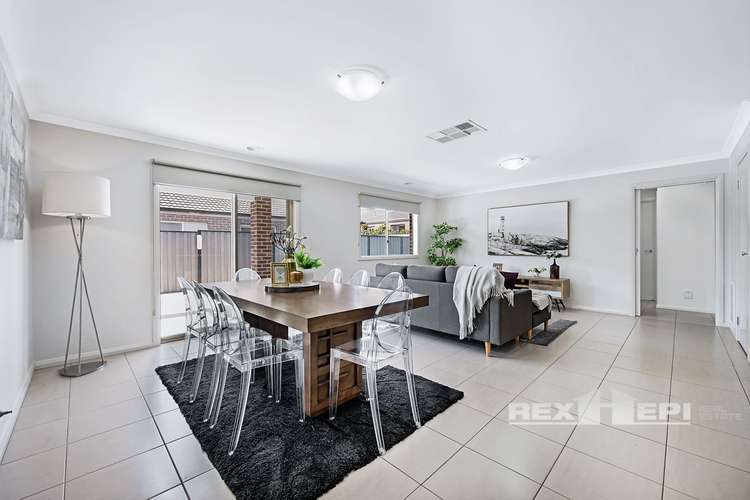 Fifth view of Homely house listing, 16 Lucerne Circuit, Pakenham VIC 3810