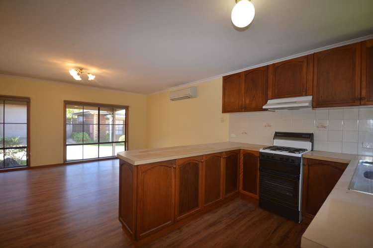 Fifth view of Homely house listing, 2/102-104 St Aidans Road, Kennington VIC 3550
