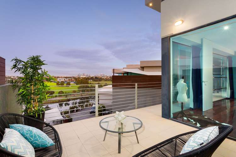 Second view of Homely house listing, 5/3 Hillside Crescent, Maribyrnong VIC 3032