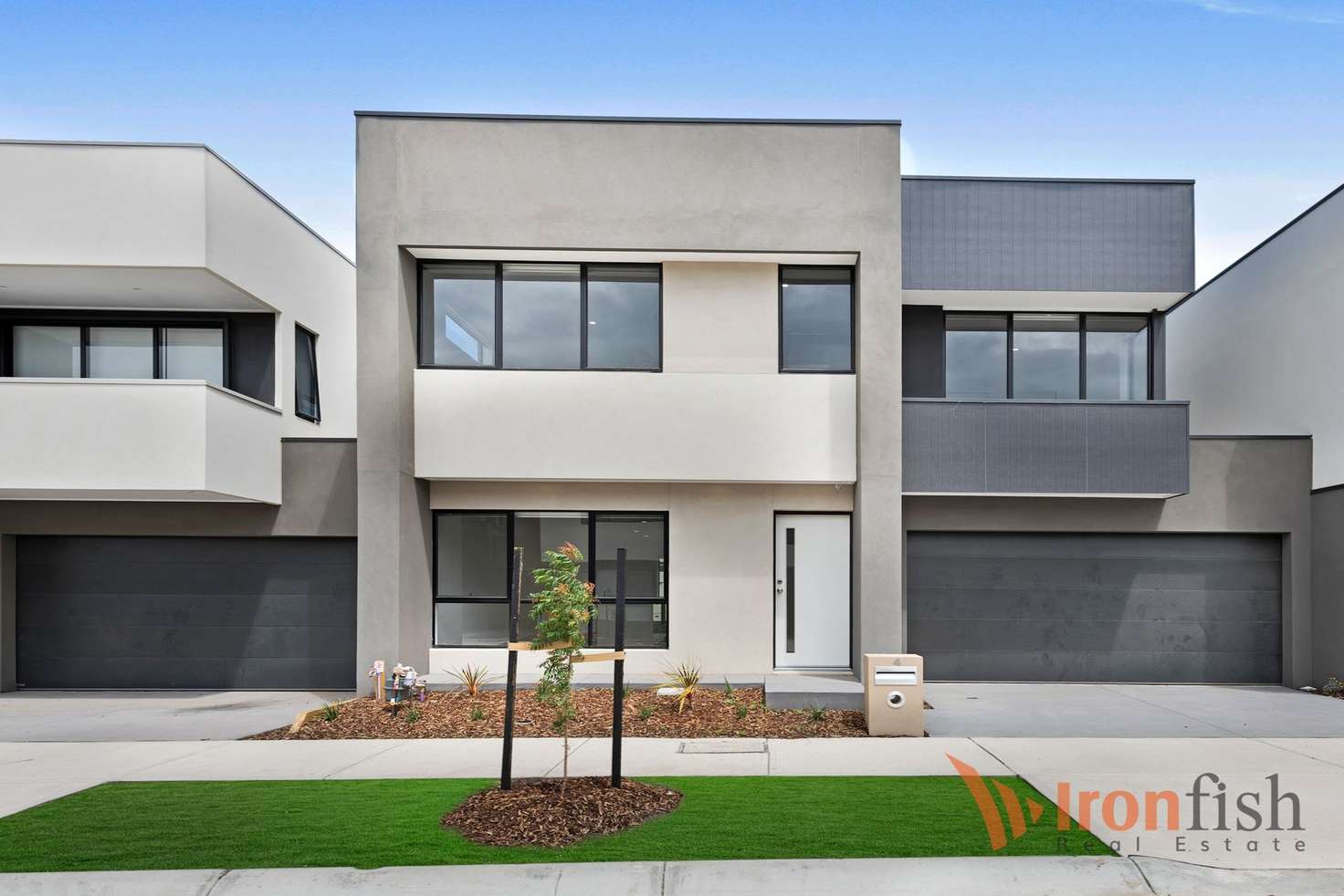 Main view of Homely townhouse listing, 4 Regatta Drive, Craigieburn VIC 3064