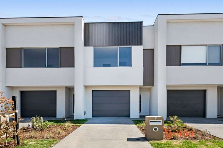 Main view of Homely townhouse listing, 7 Nautical Crescent, Craigieburn VIC 3064