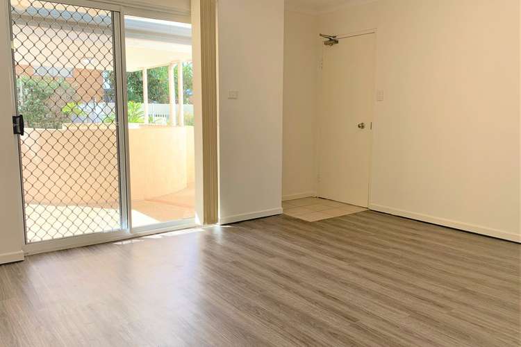 Second view of Homely apartment listing, 5/25 Darrambal Street, Chevron Island QLD 4217