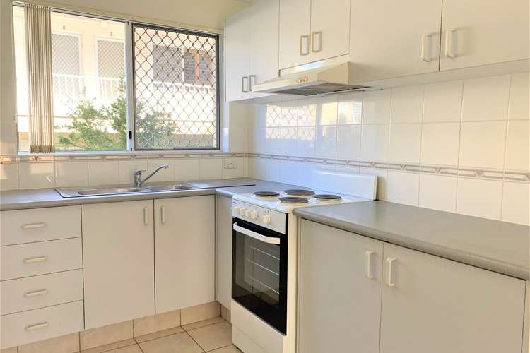 Third view of Homely apartment listing, 5/25 Darrambal Street, Chevron Island QLD 4217