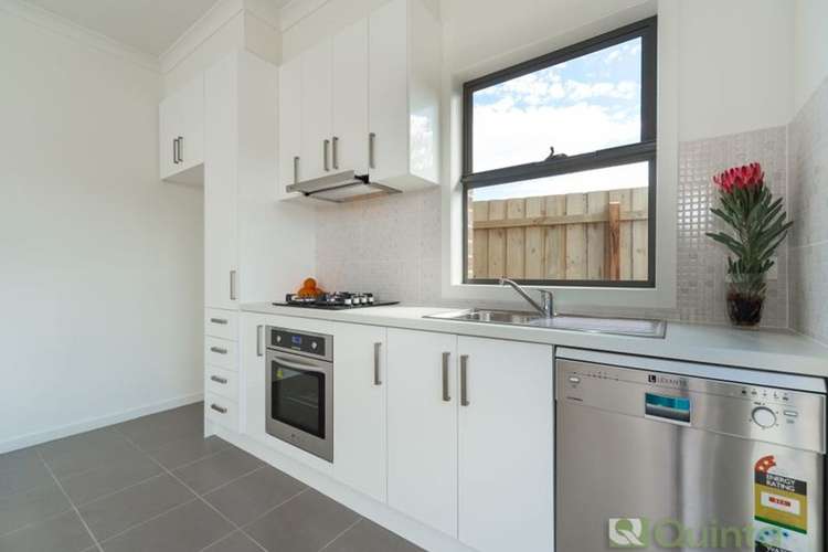 Main view of Homely unit listing, 2/4 Cherry Court, Lalor VIC 3075