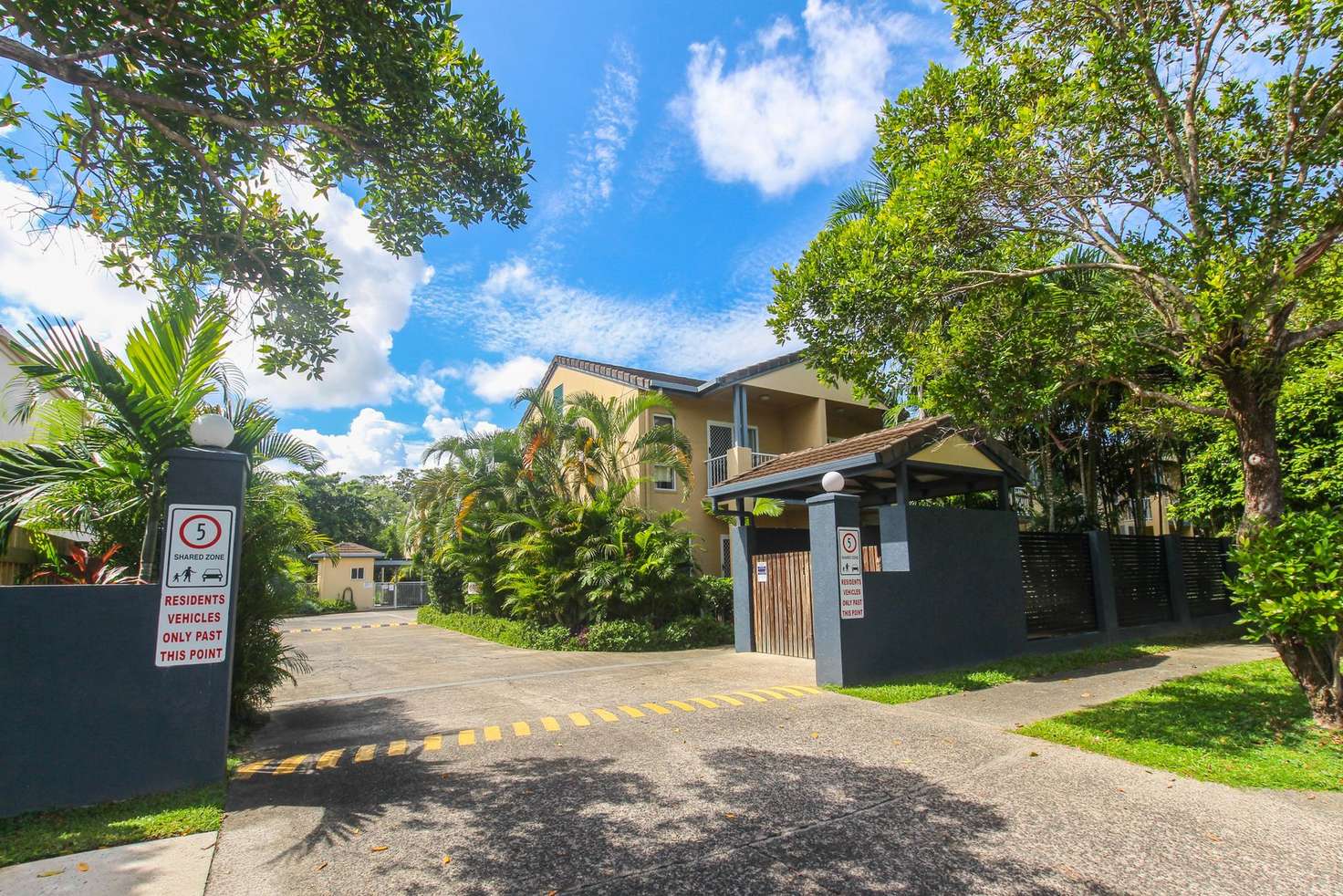 Main view of Homely unit listing, 1/40 Springfield Crescent, Manoora QLD 4870