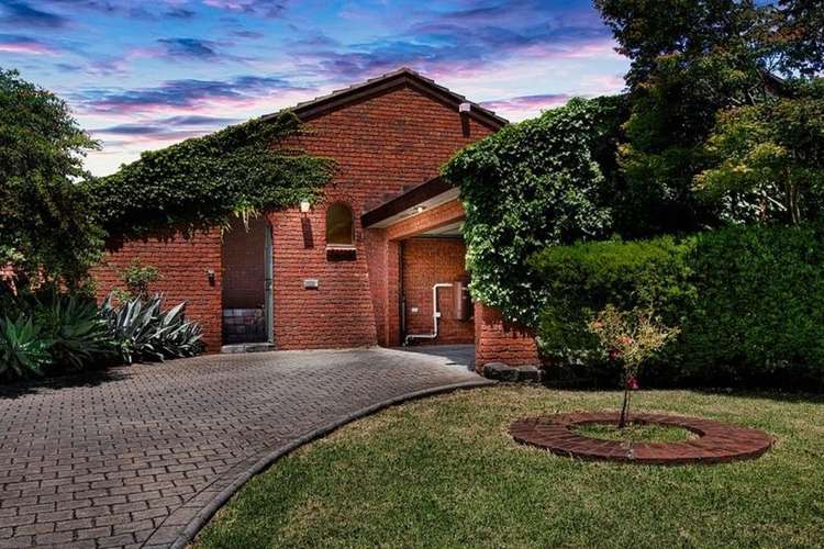 Main view of Homely house listing, 18 Cocoparra Crescent, Taylors Lakes VIC 3038