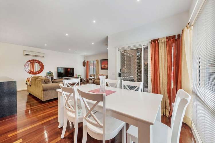 Fifth view of Homely house listing, 16 Long Island Circuit, Craigieburn VIC 3064