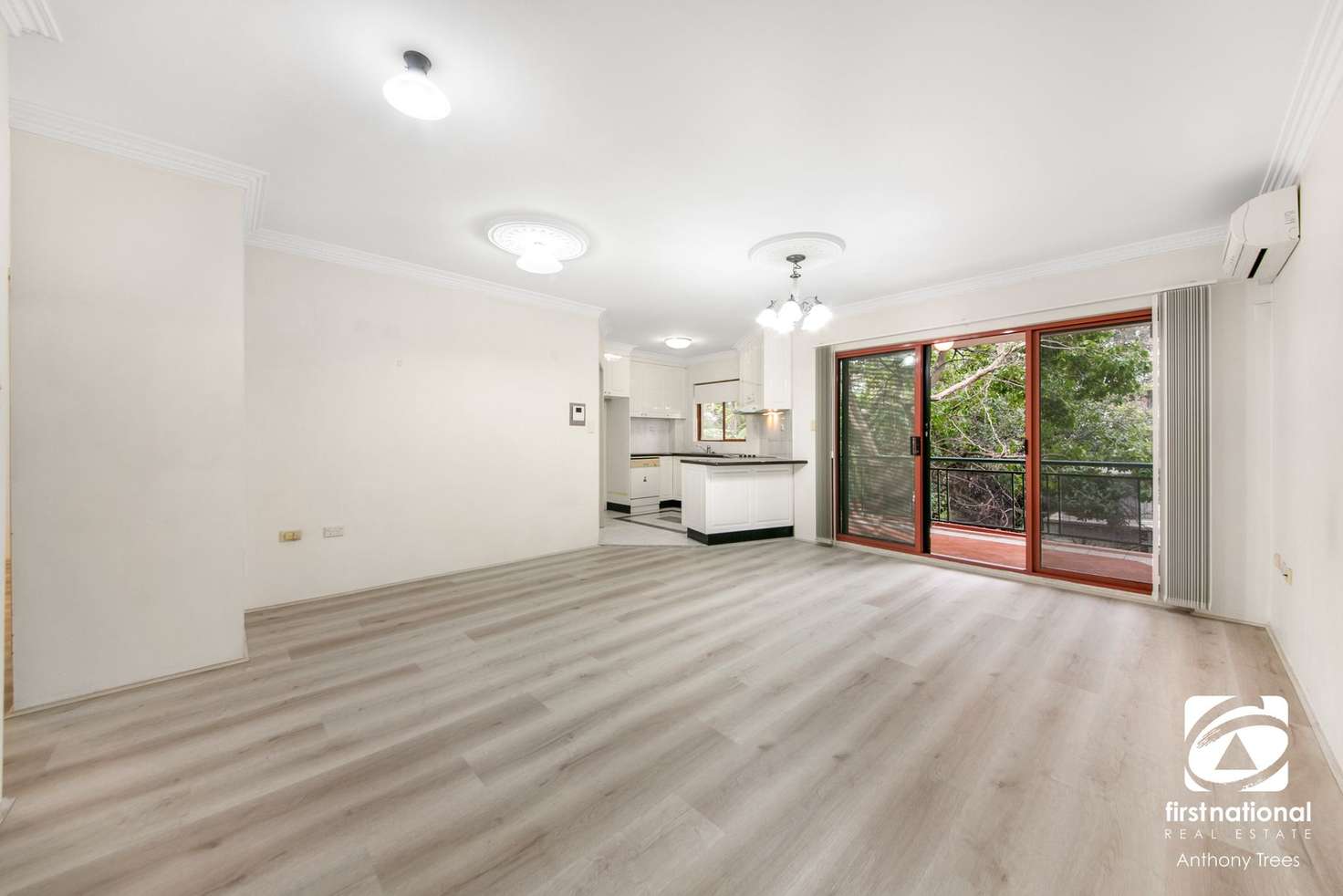 Main view of Homely unit listing, 2/15 Park Avenue, Westmead NSW 2145