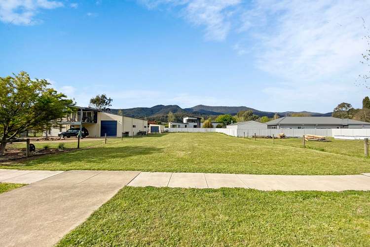 71B Station Street, Porepunkah VIC 3740