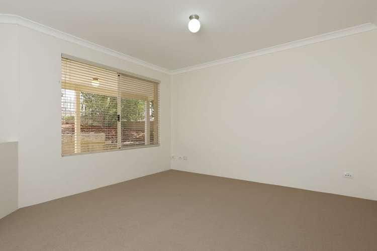 Second view of Homely house listing, 2 Rutherglen Circle, Kinross WA 6028