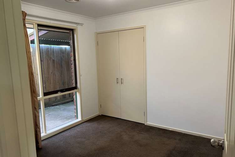 Fifth view of Homely house listing, 4 Wisteria Court, Cranbourne North VIC 3977