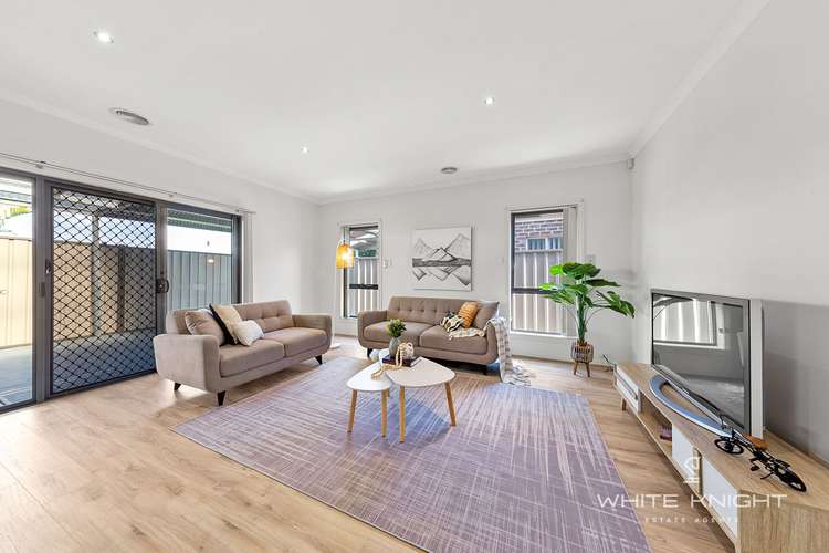 Sixth view of Homely house listing, 15 Cunningham Chase, Burnside Heights VIC 3023